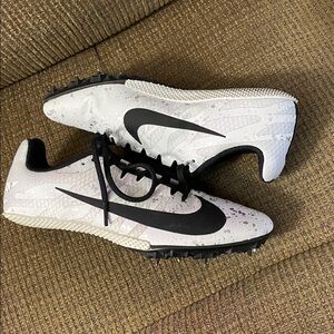 Nike Women's White And Silver Running Shoes. Good Condition. Size 8.